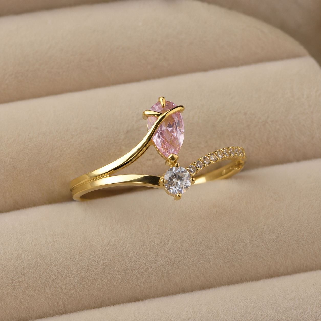 Amora Ring