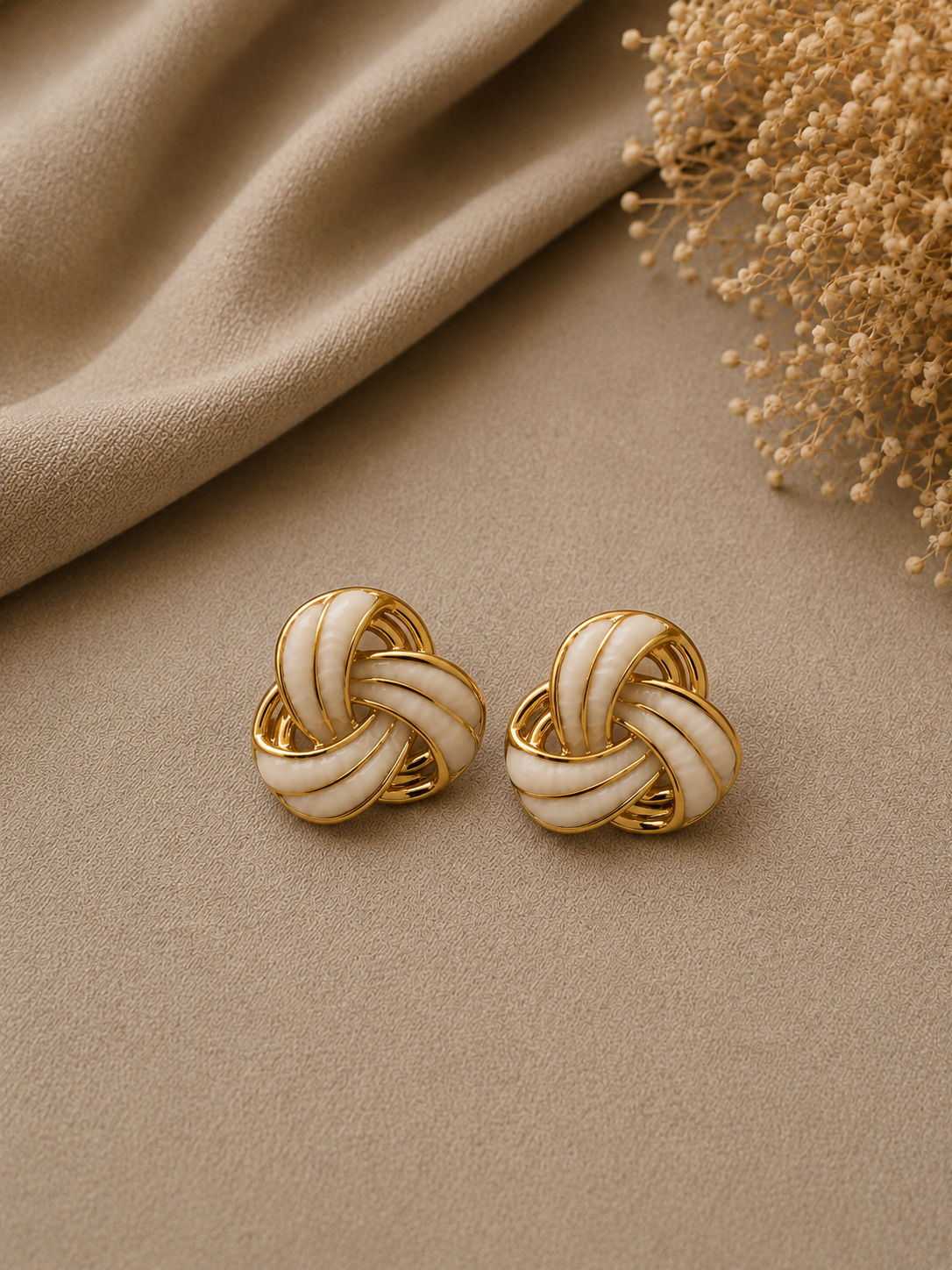 Σκουλαρίκι Ivory Knot